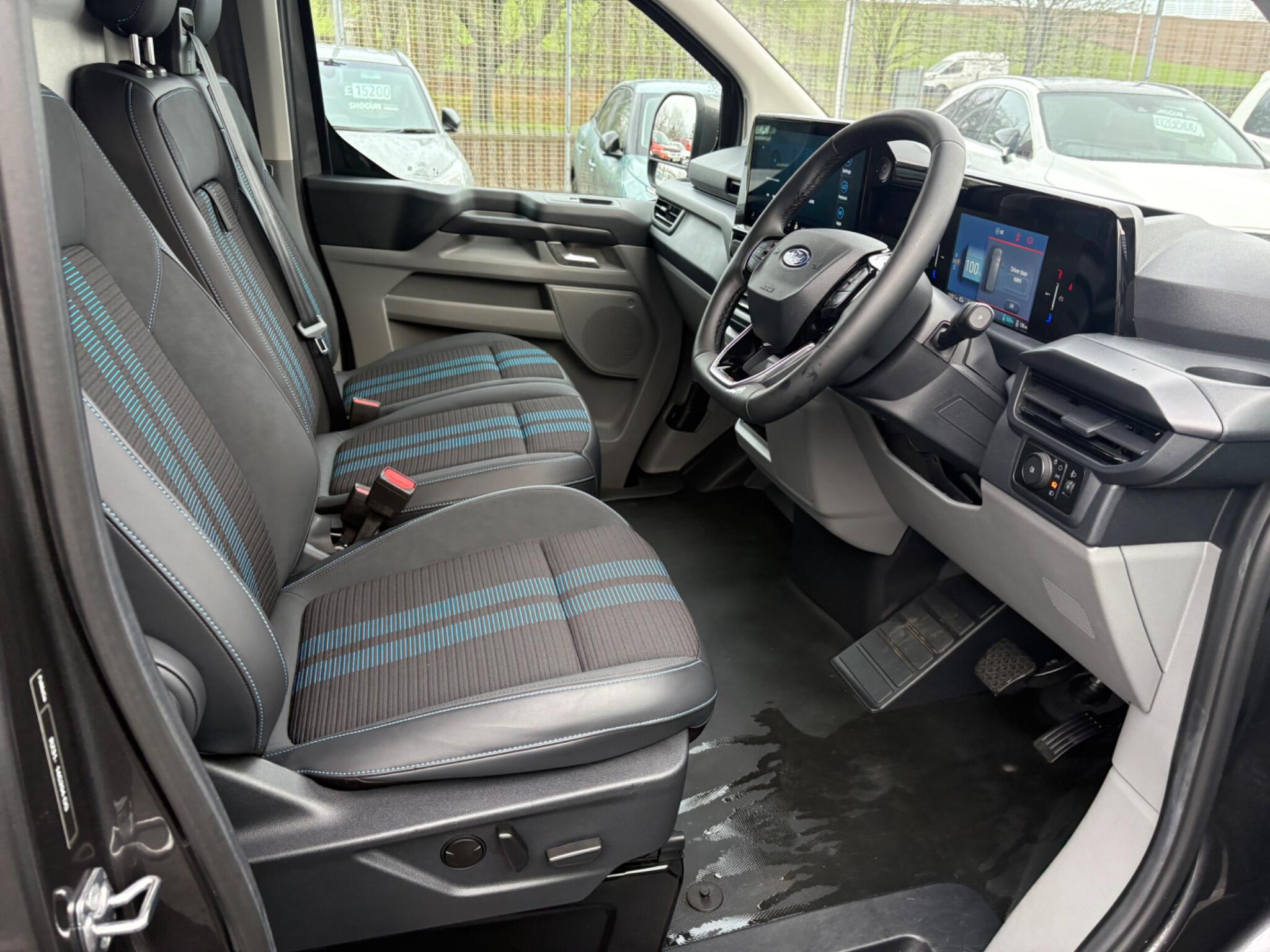 Ford E-Transit Custom