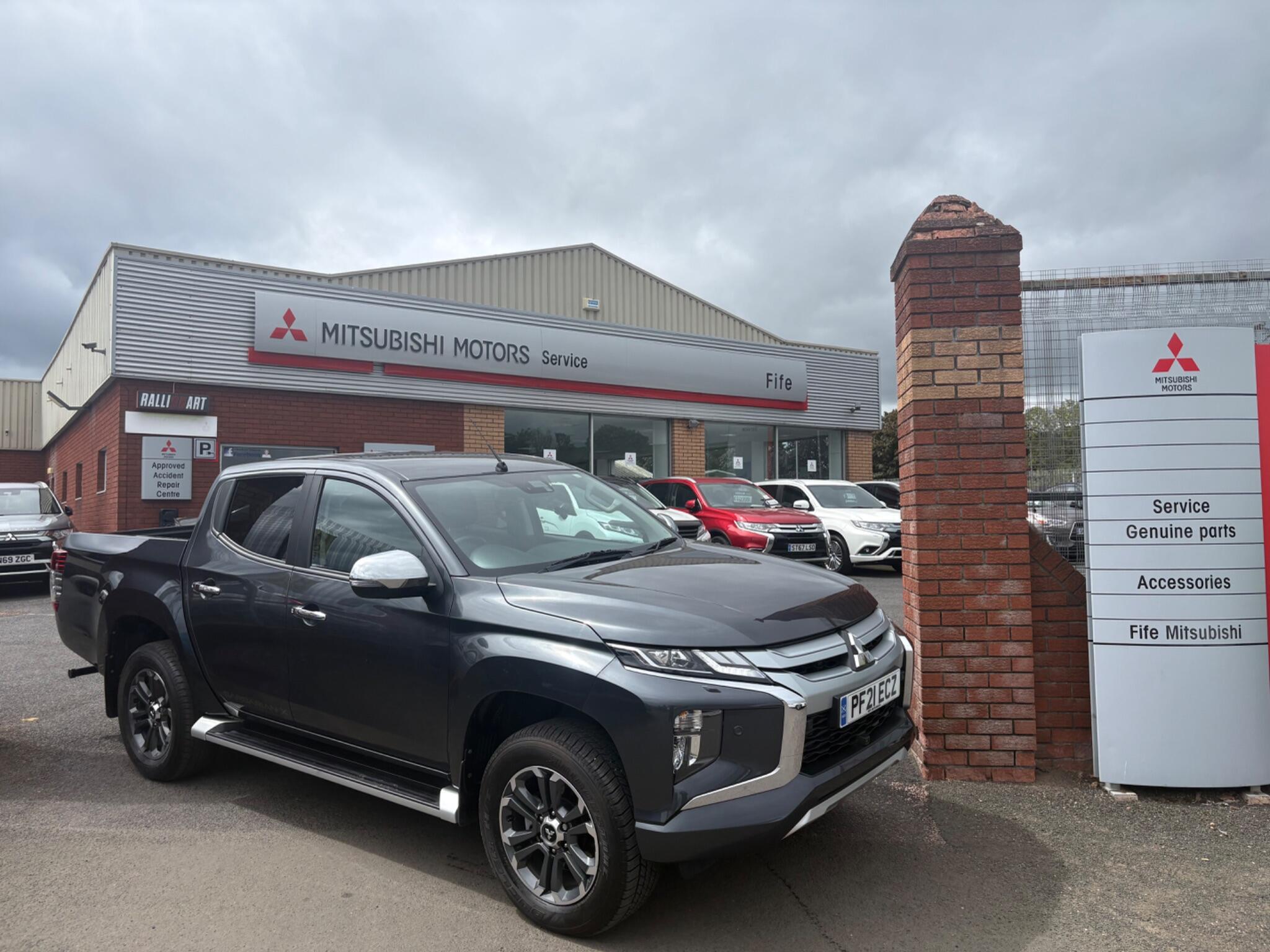Mitsubishi L200