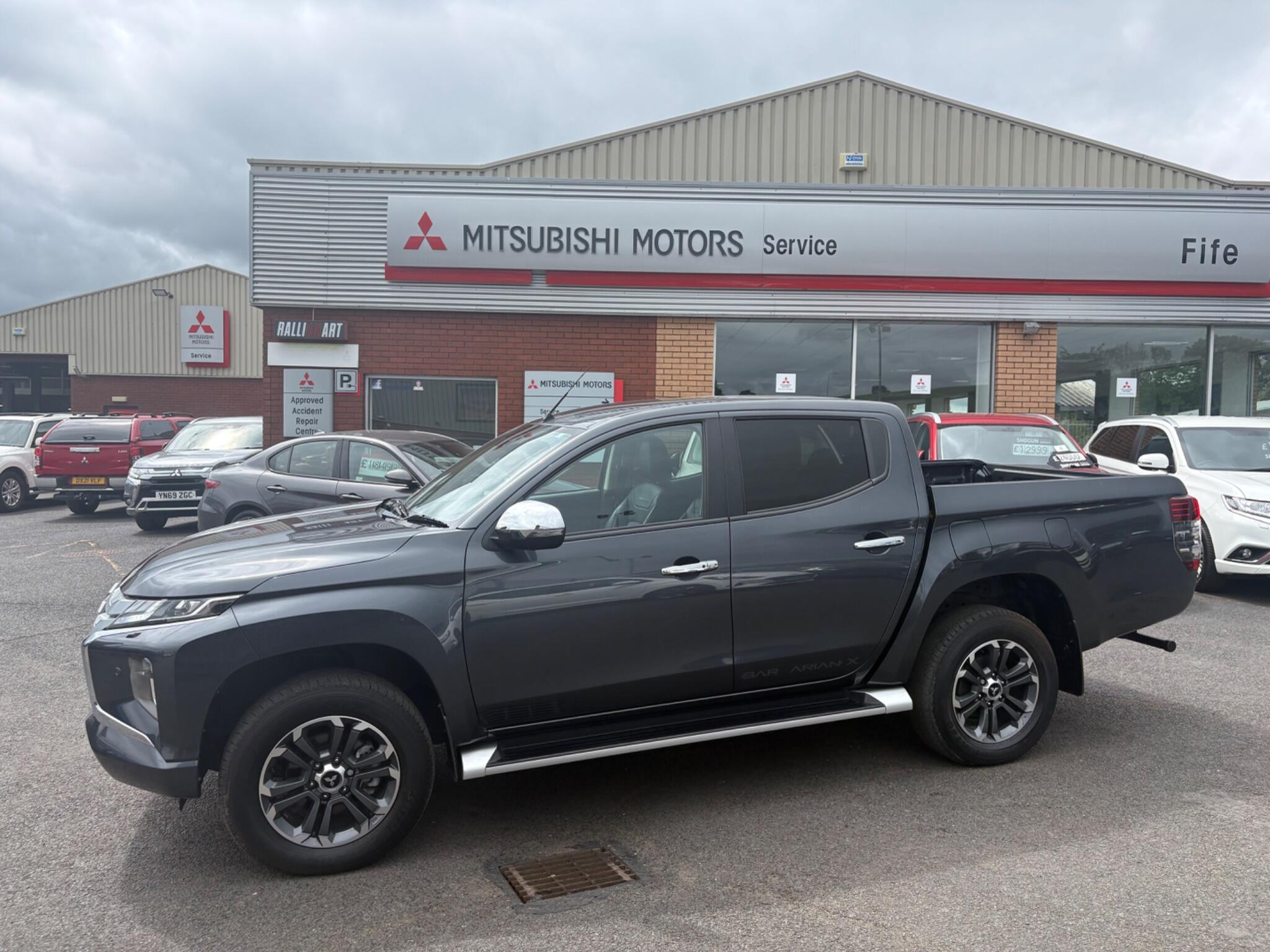 Mitsubishi L200