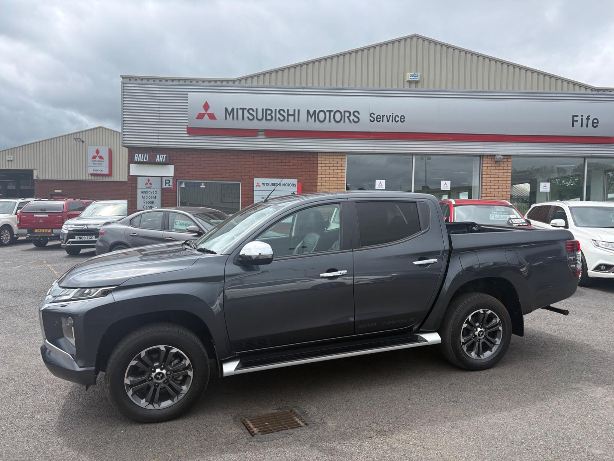 Mitsubishi L200