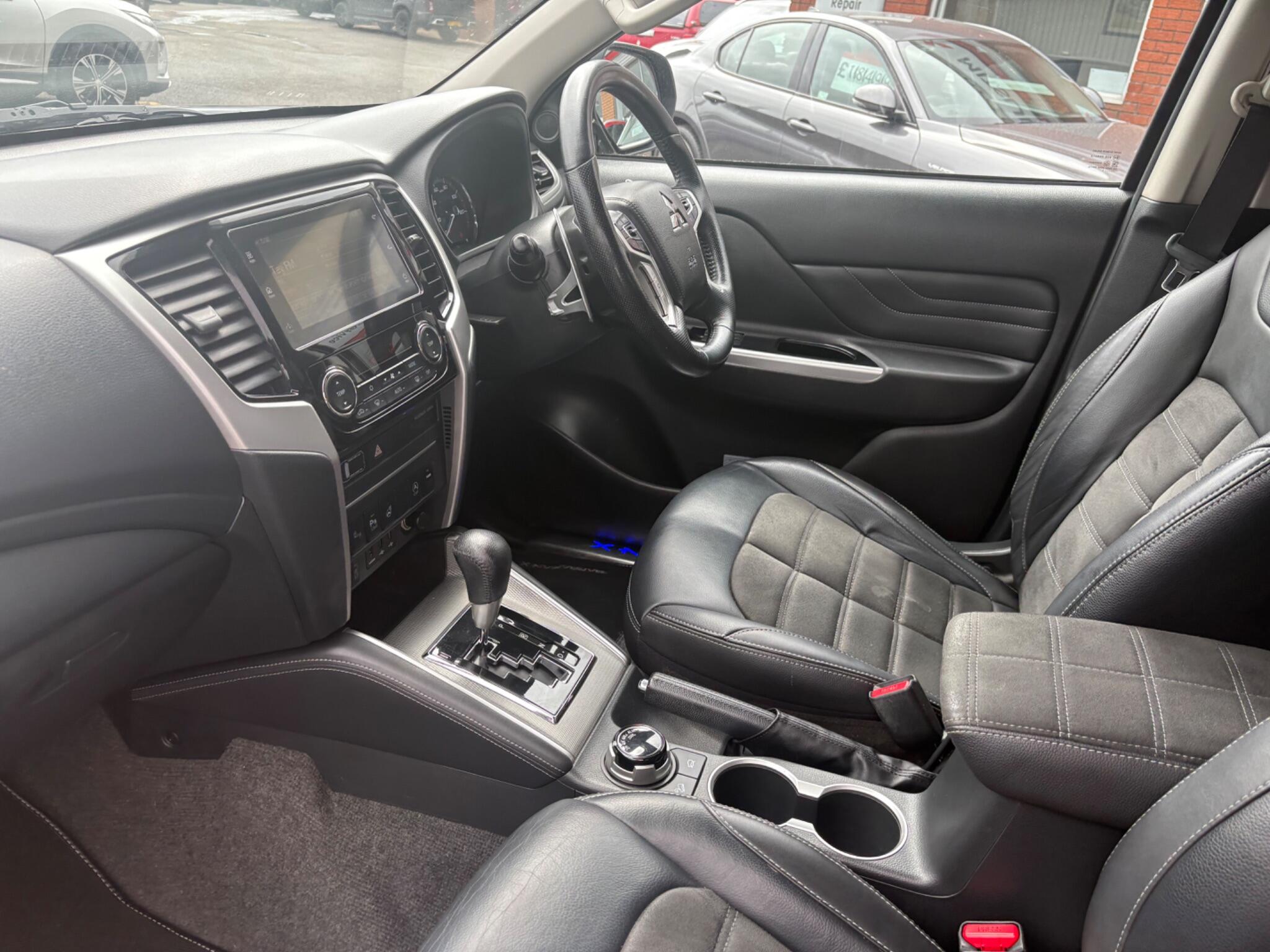 Mitsubishi L200