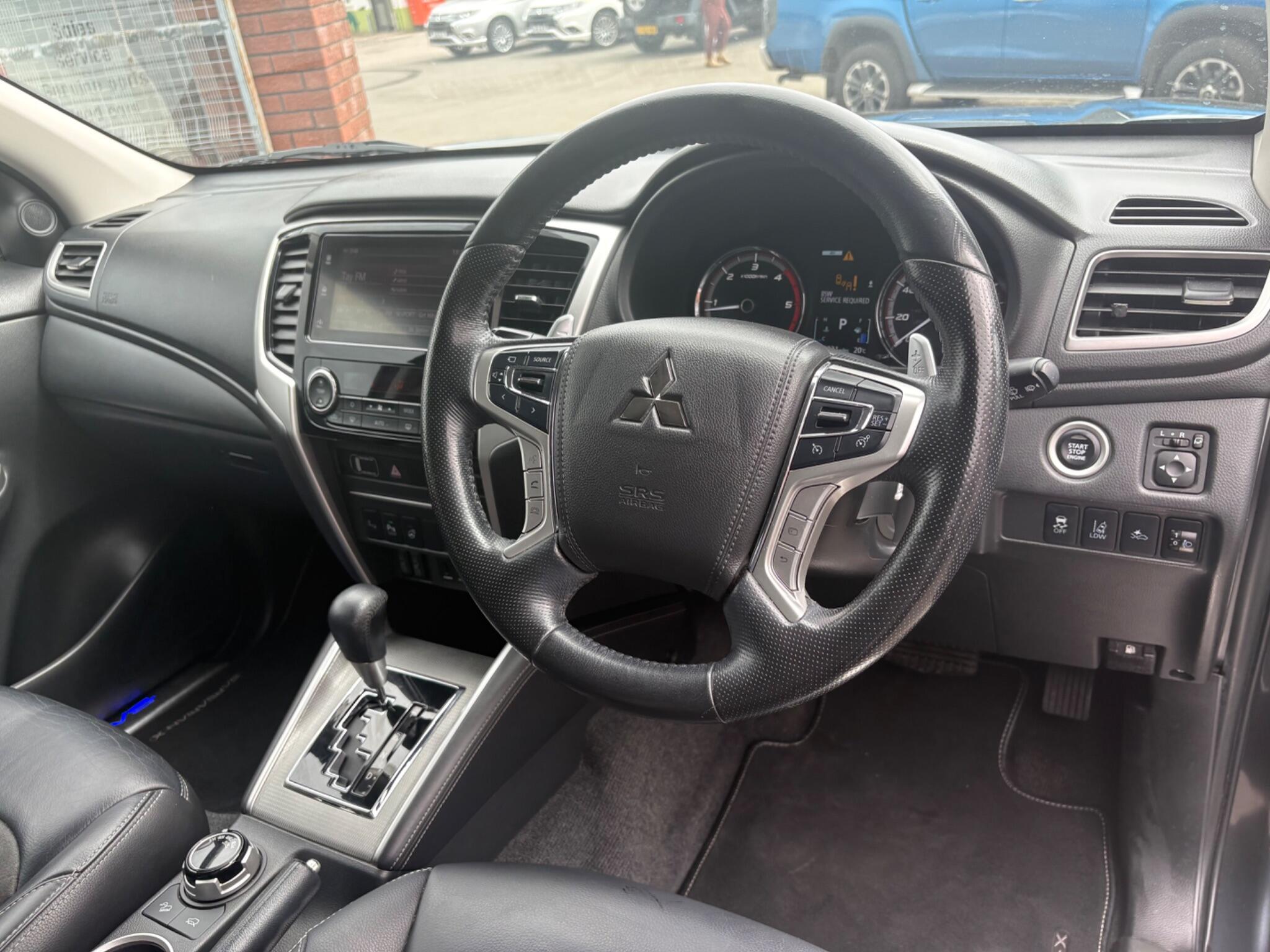 Mitsubishi L200