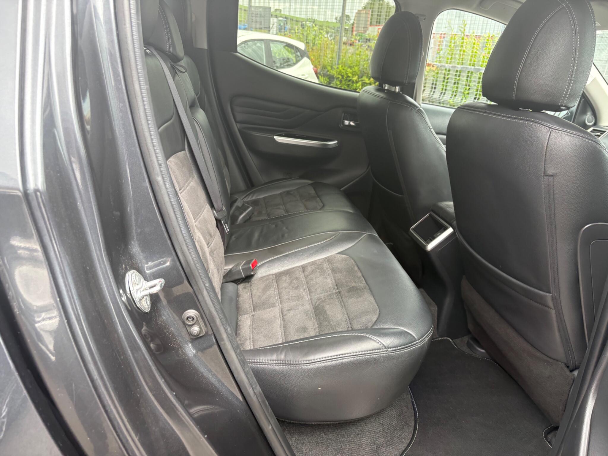 Mitsubishi L200