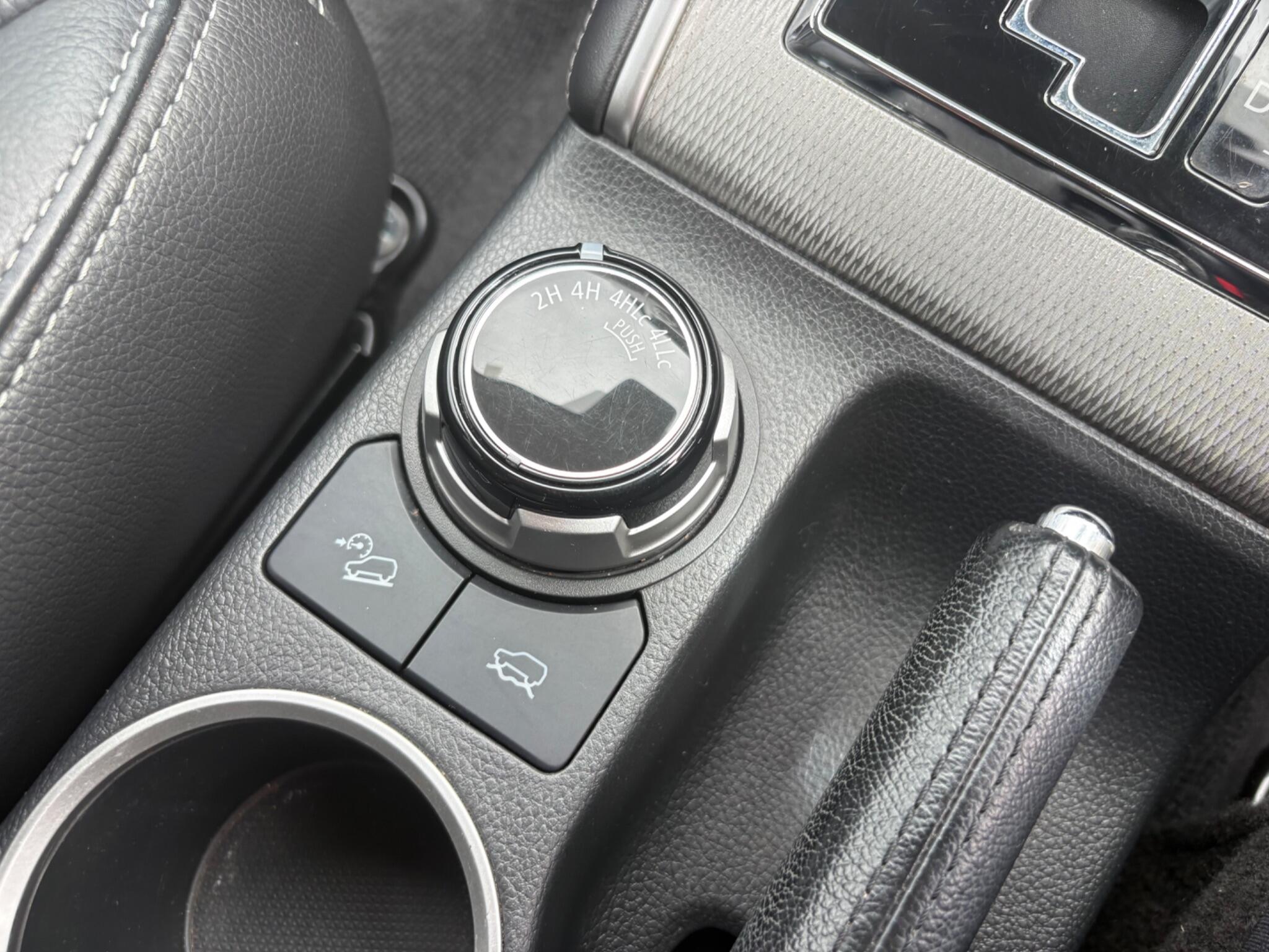 Mitsubishi L200