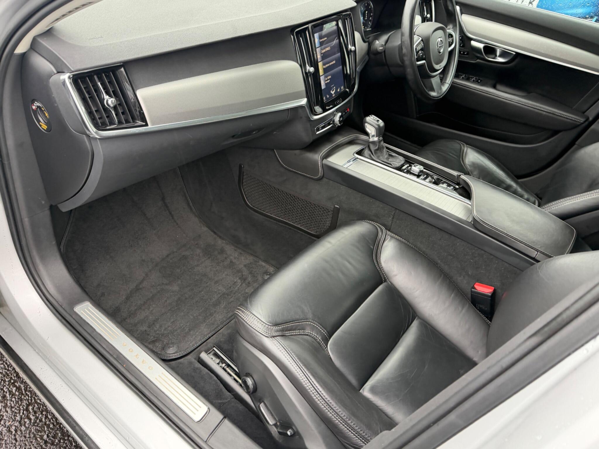Volvo V90