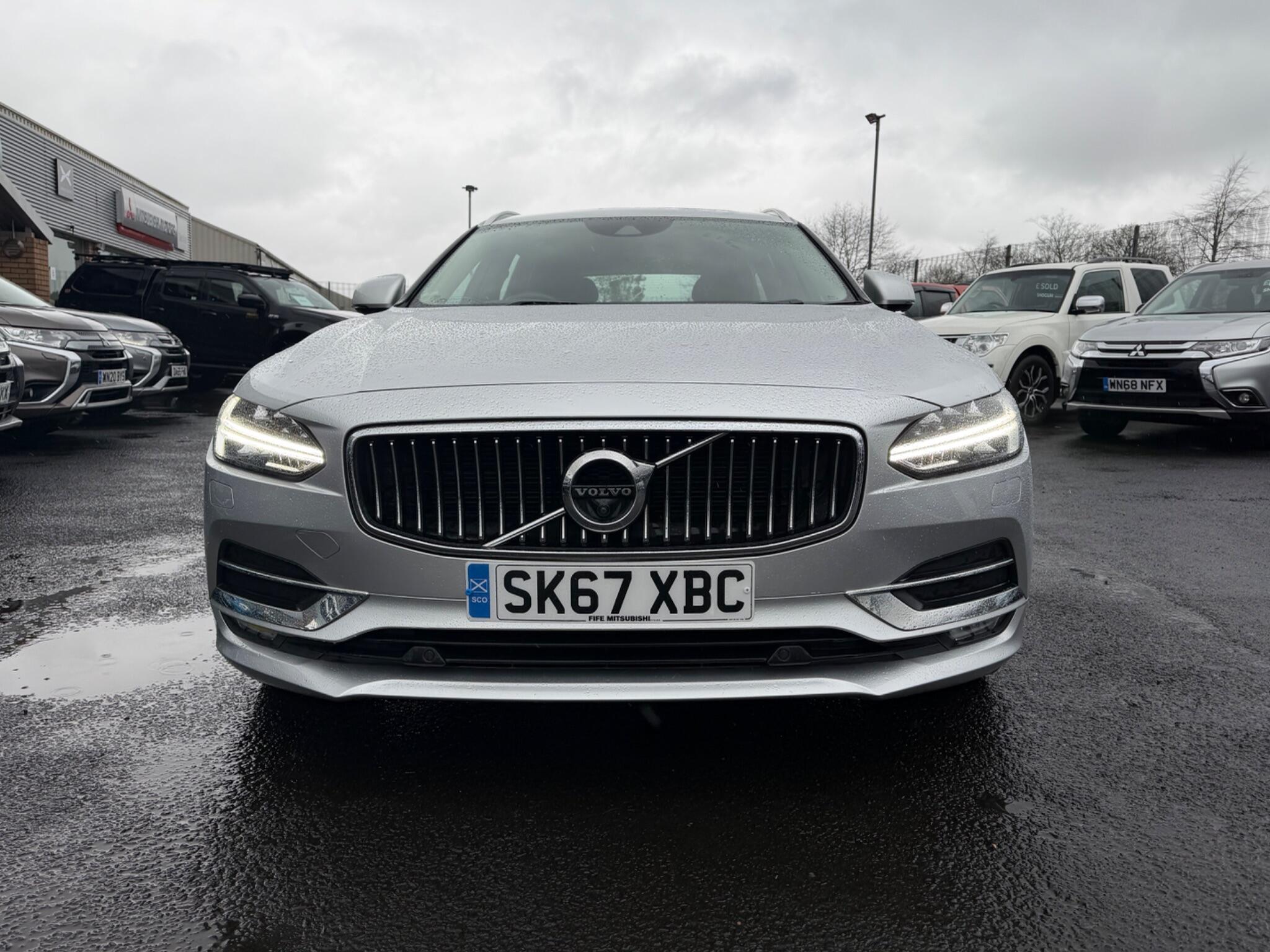 Volvo V90