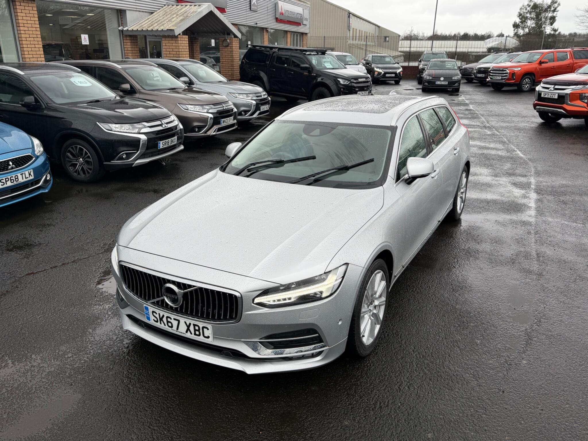 Volvo V90