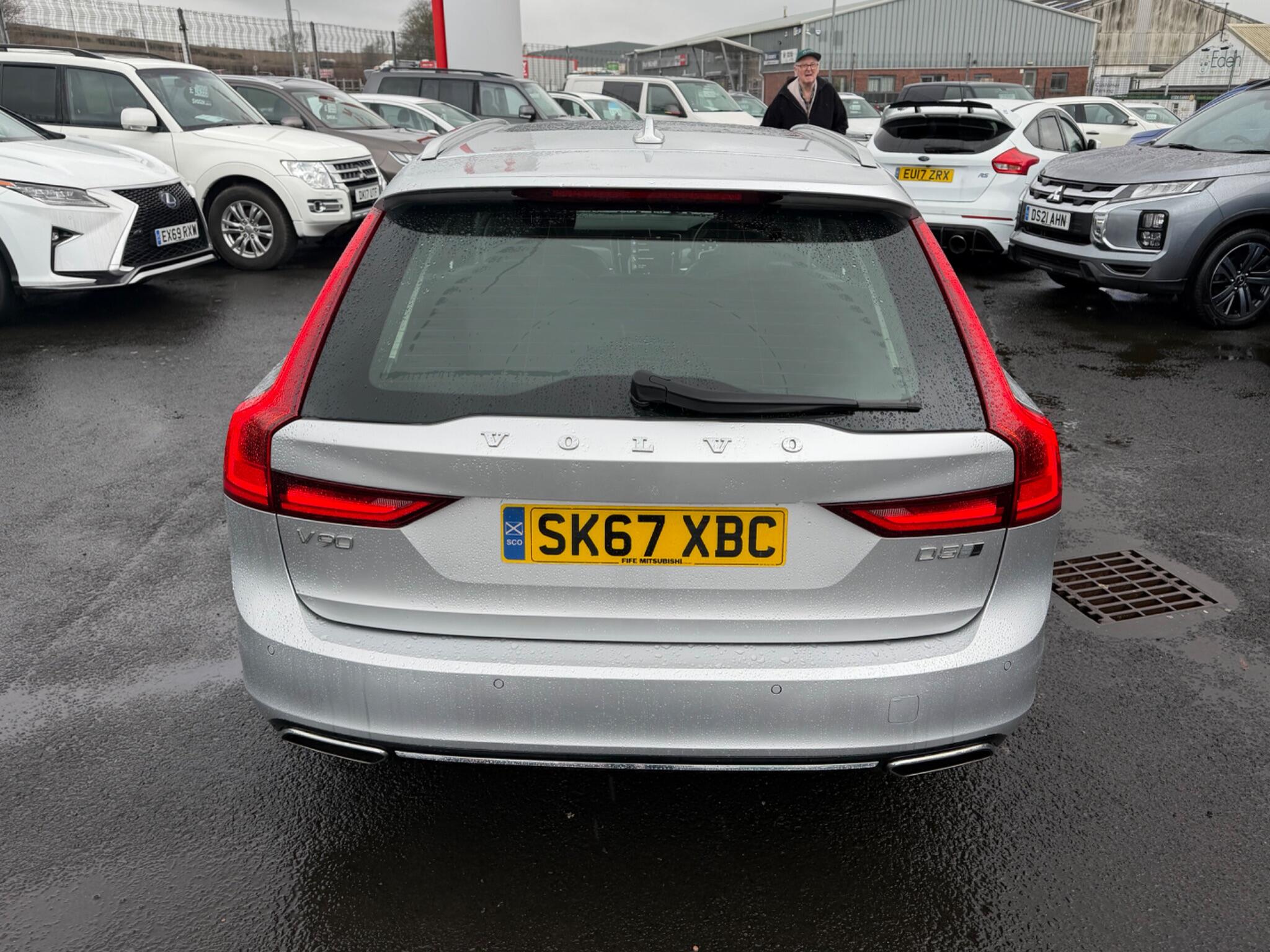 Volvo V90