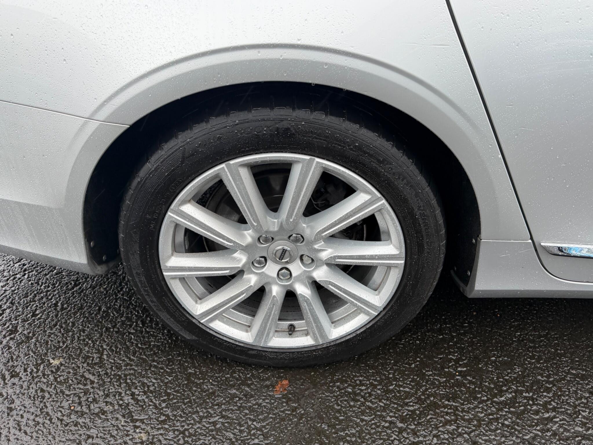 Volvo V90