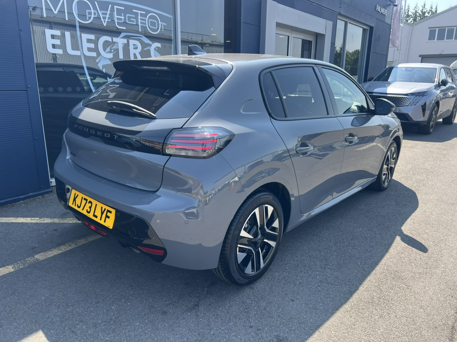 Peugeot 208