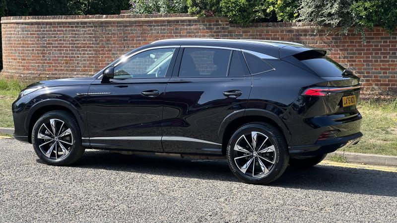 MG Motor UK HS