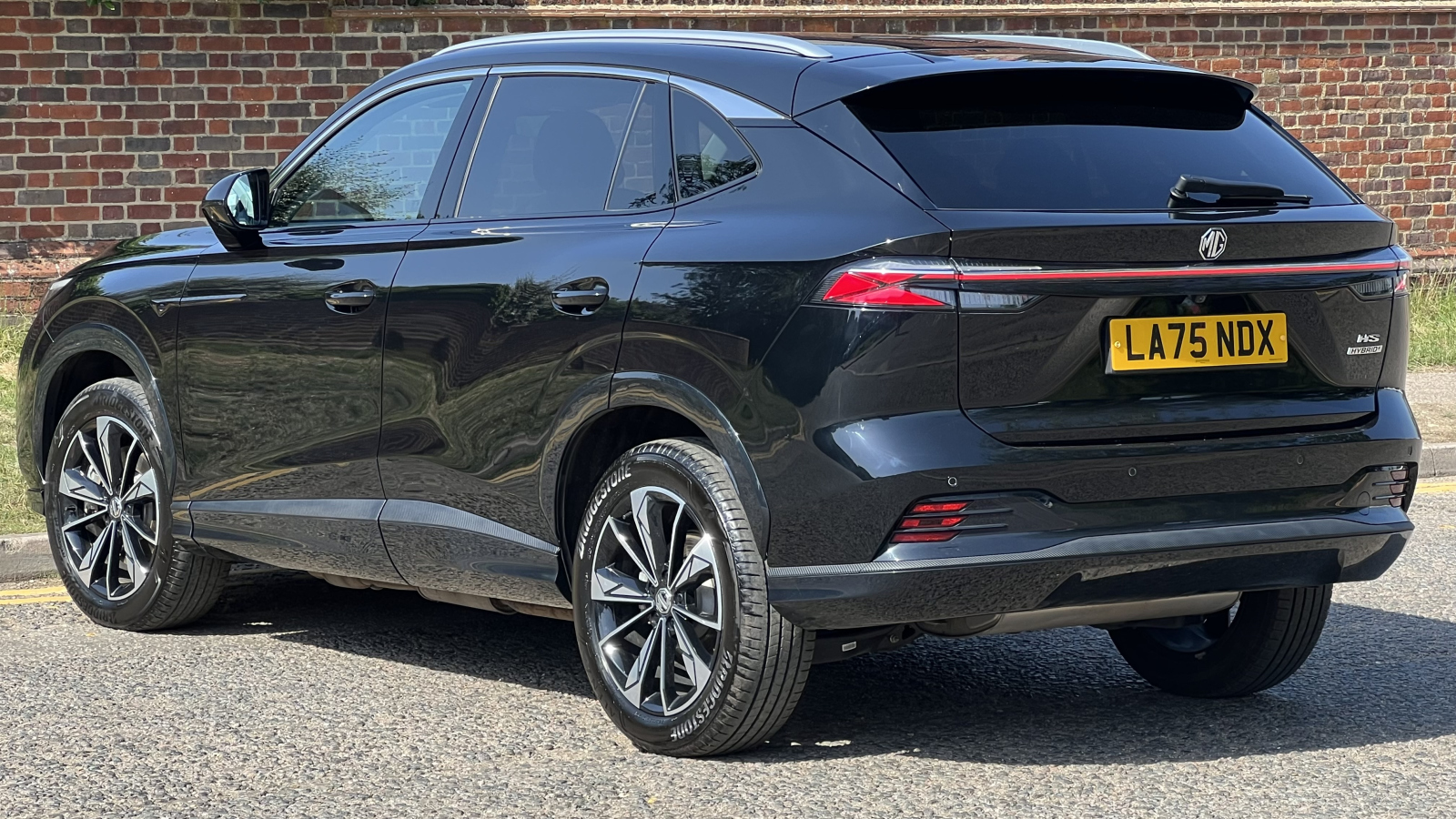 MG Motor UK HS
