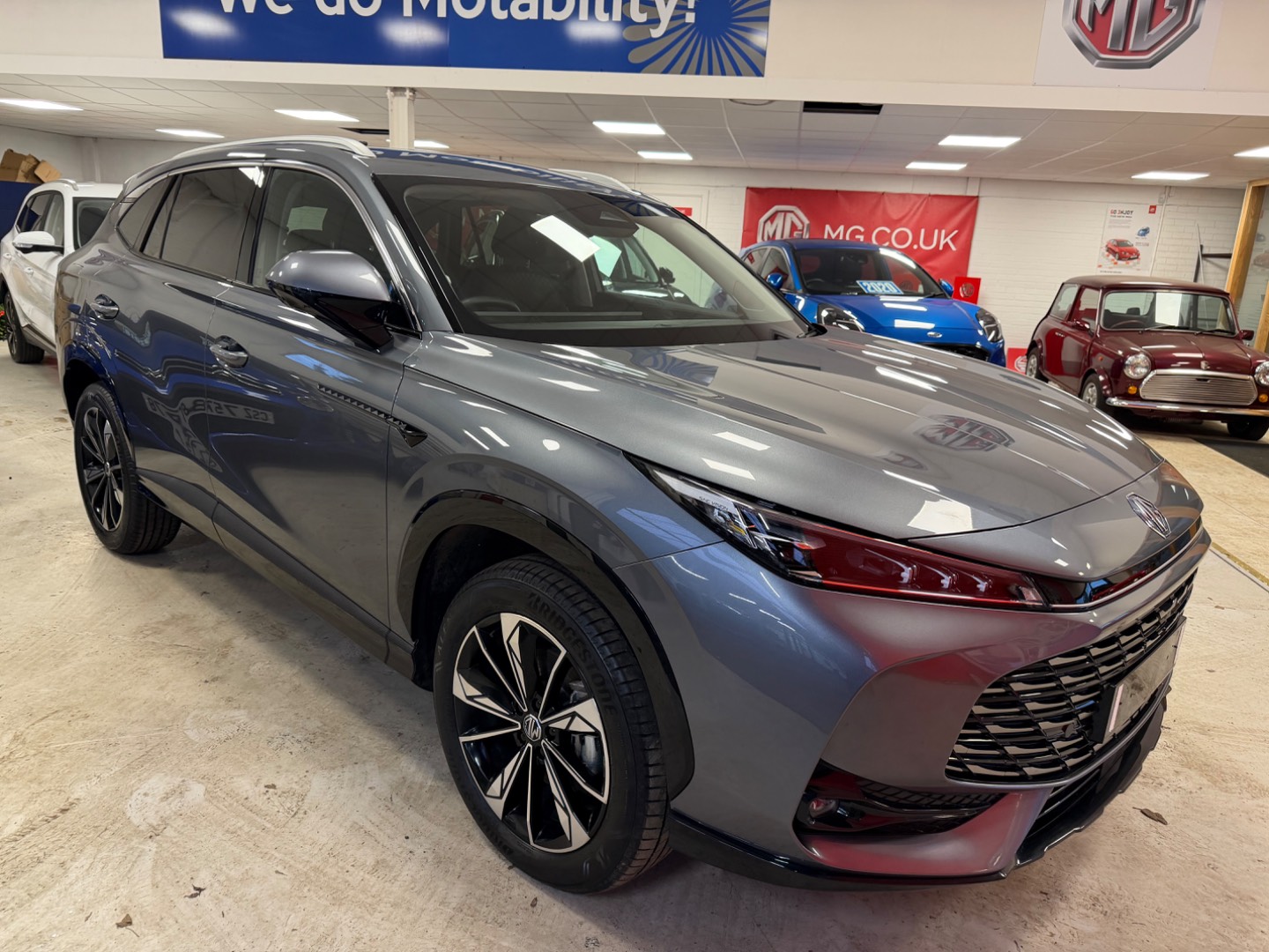 MG Motor UK HS