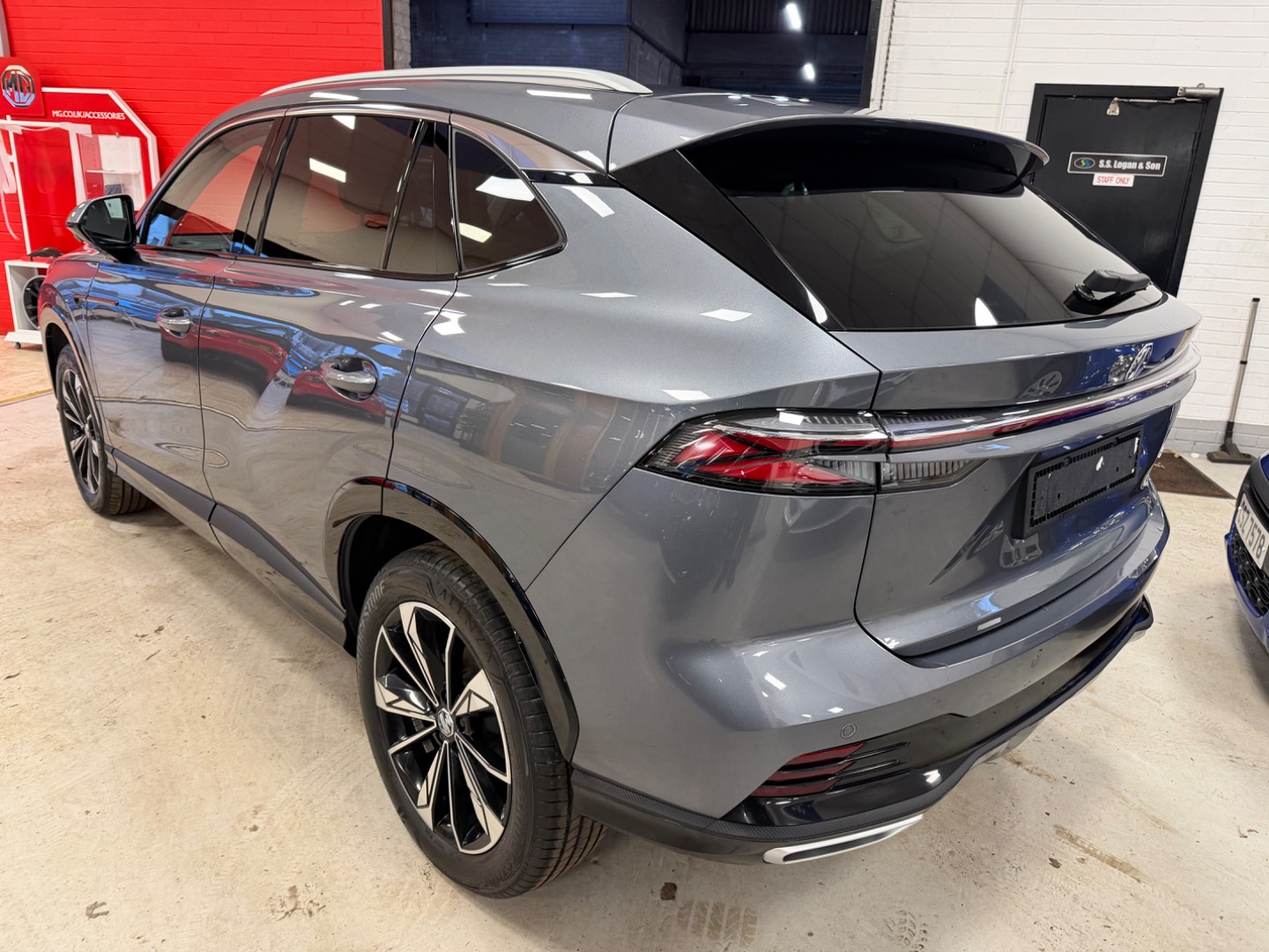 MG Motor UK HS