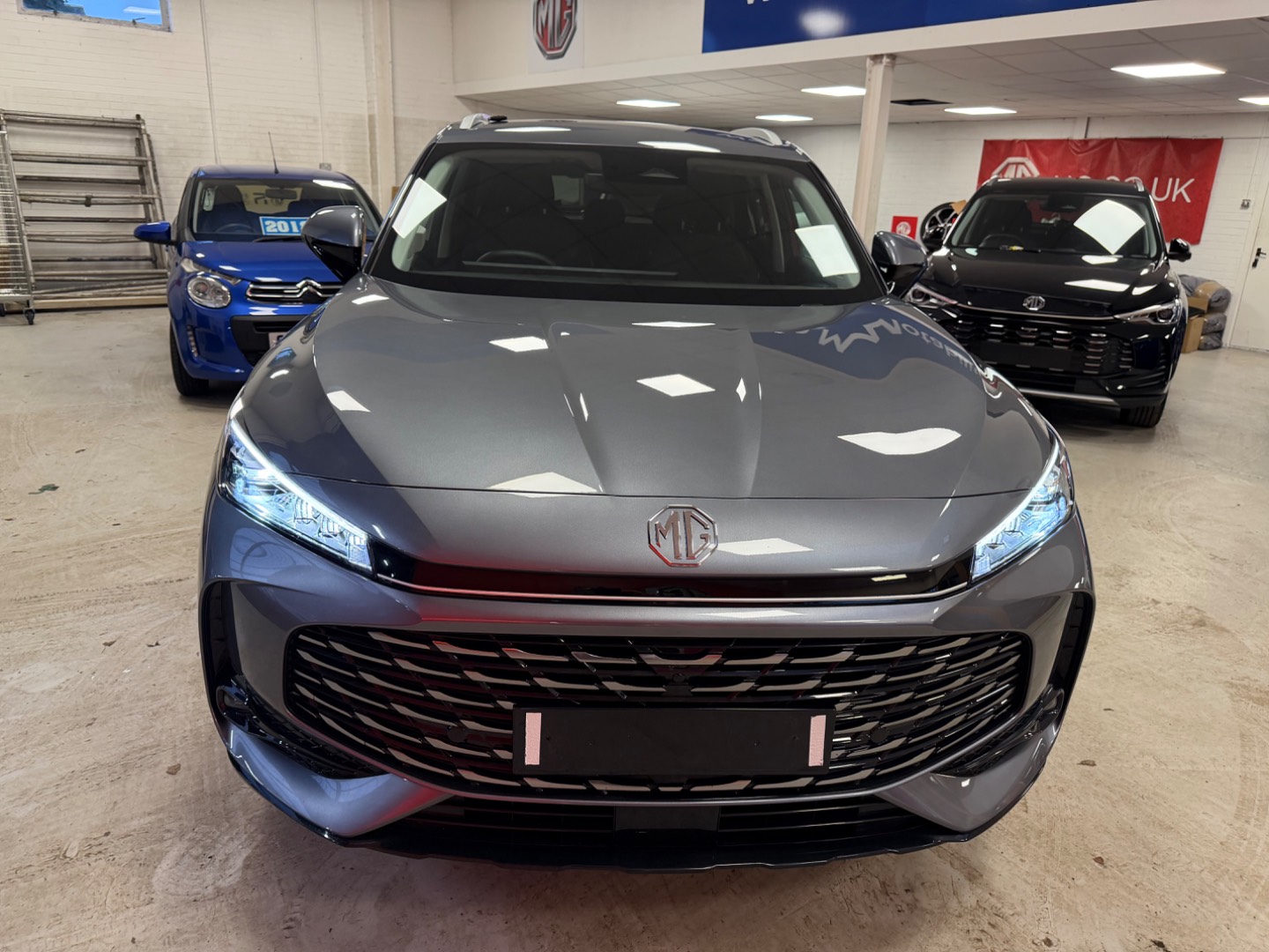 MG Motor UK HS