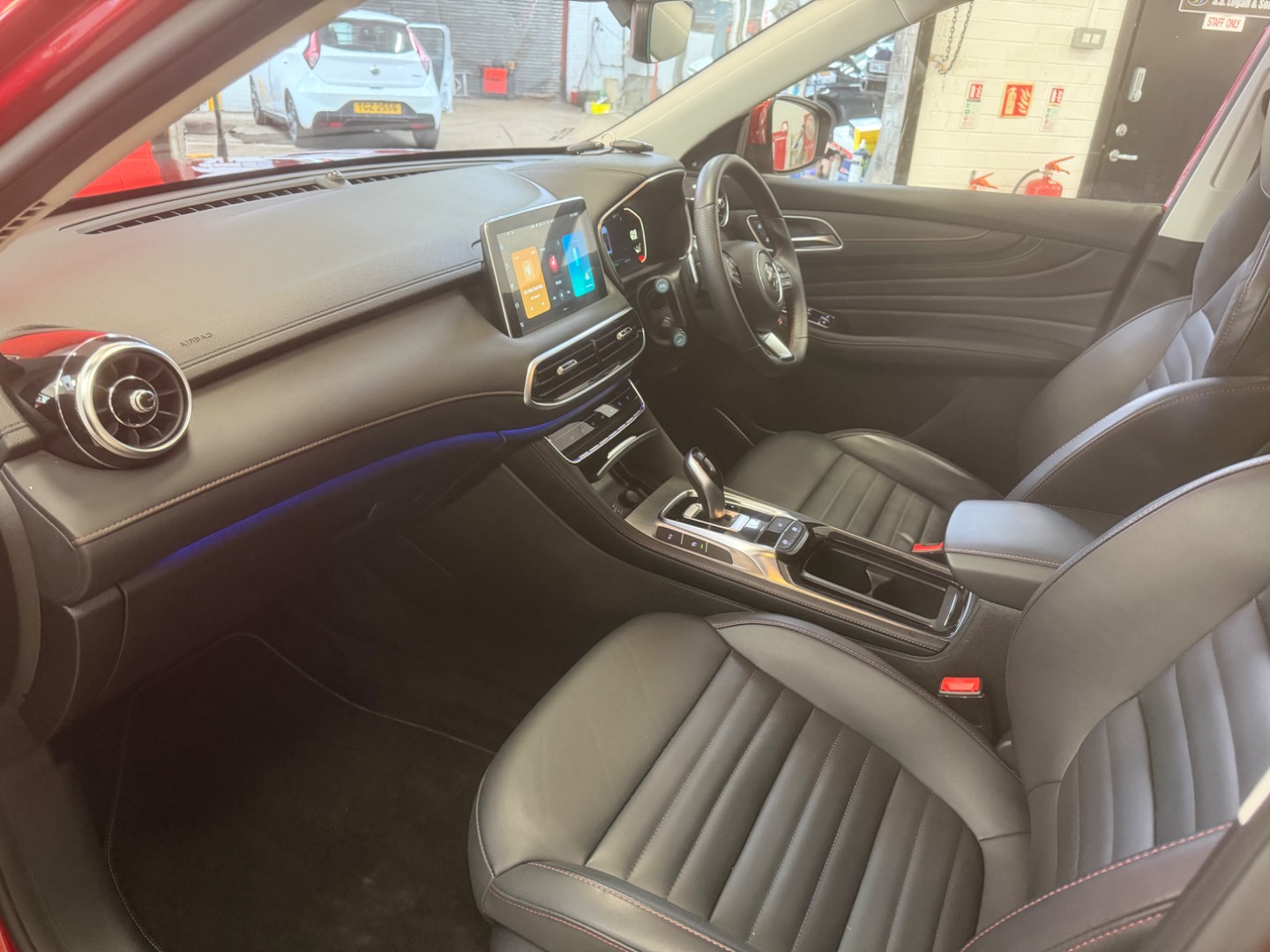 MG Motor UK HS
