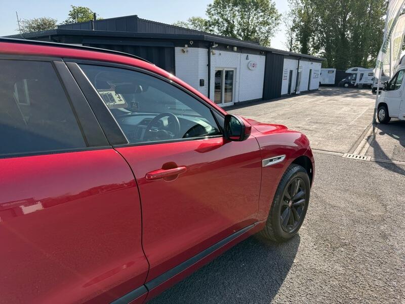 Jaguar F-Pace