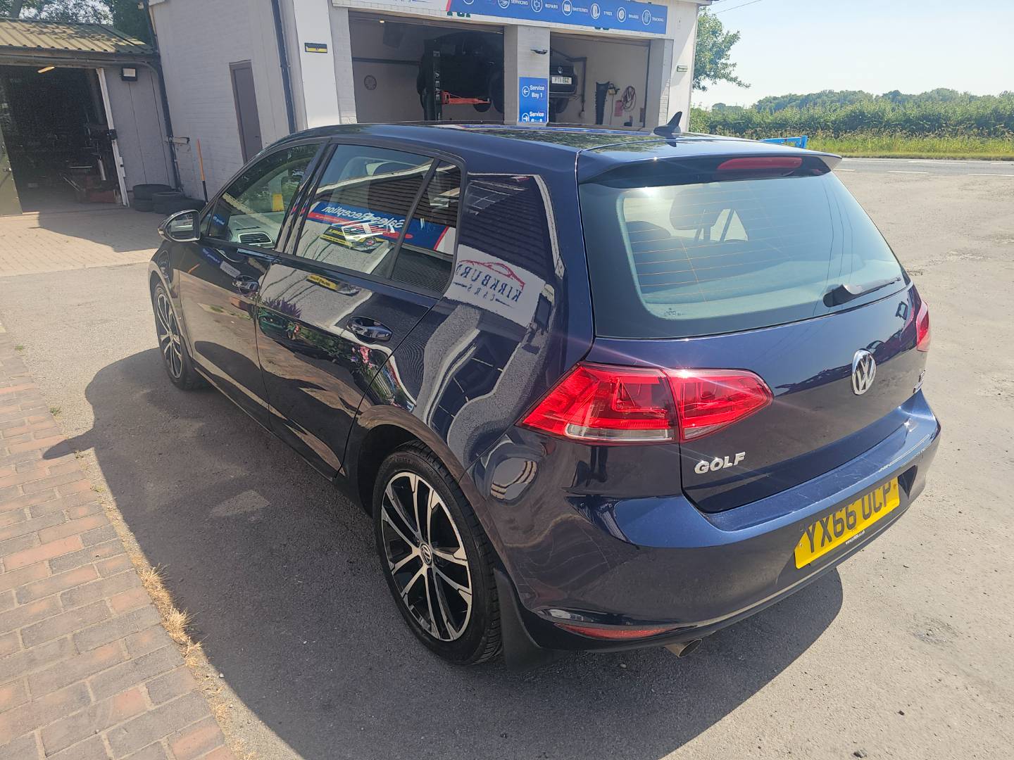 Volkswagen Golf