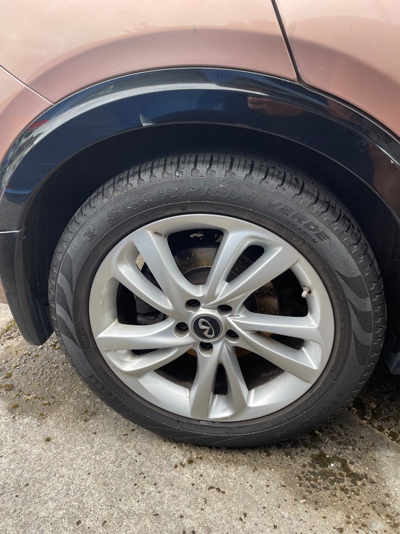 Infiniti Q30