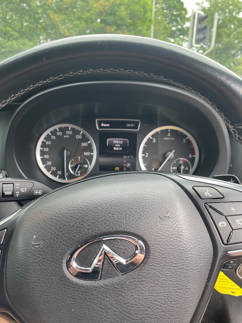 Infiniti Q30