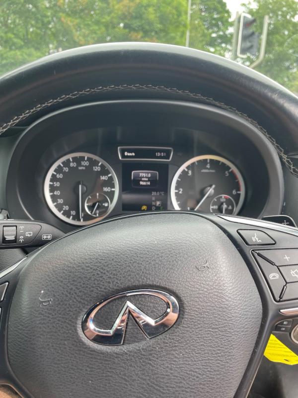 Infiniti Q30
