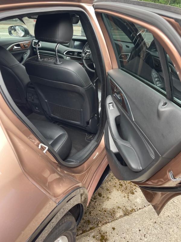 Infiniti Q30