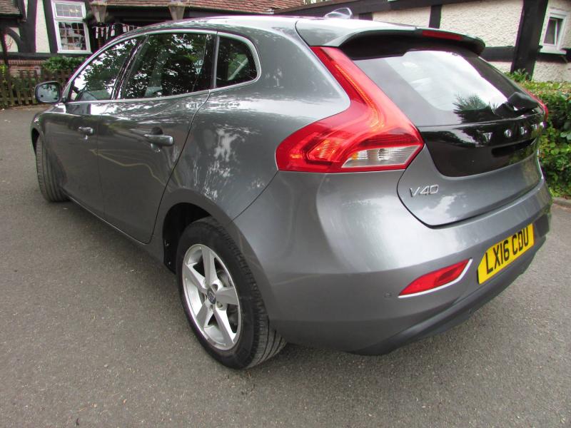 Volvo V40