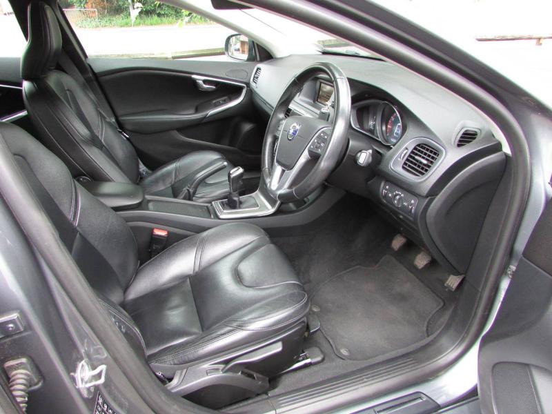 Volvo V40