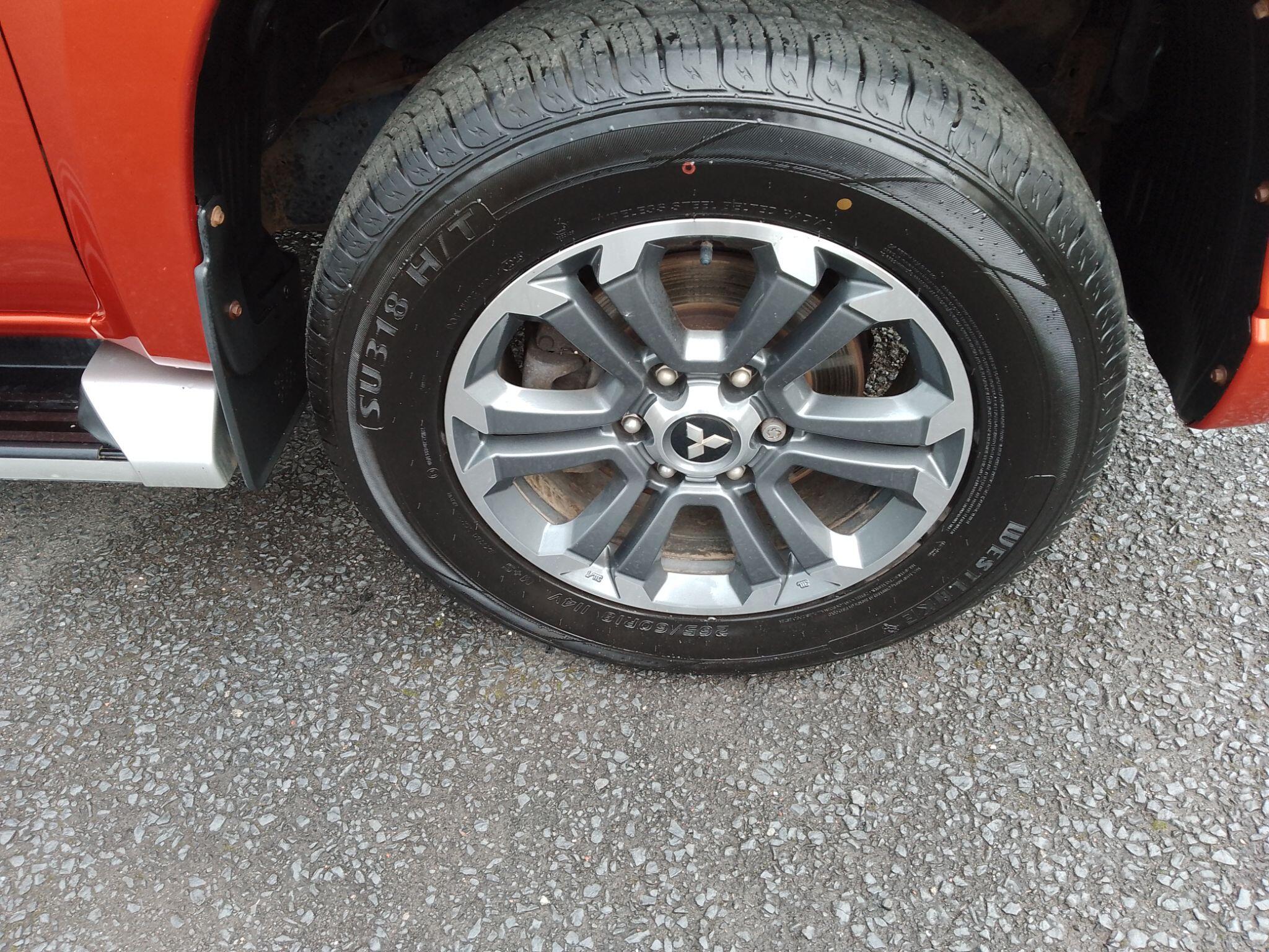 Mitsubishi L200