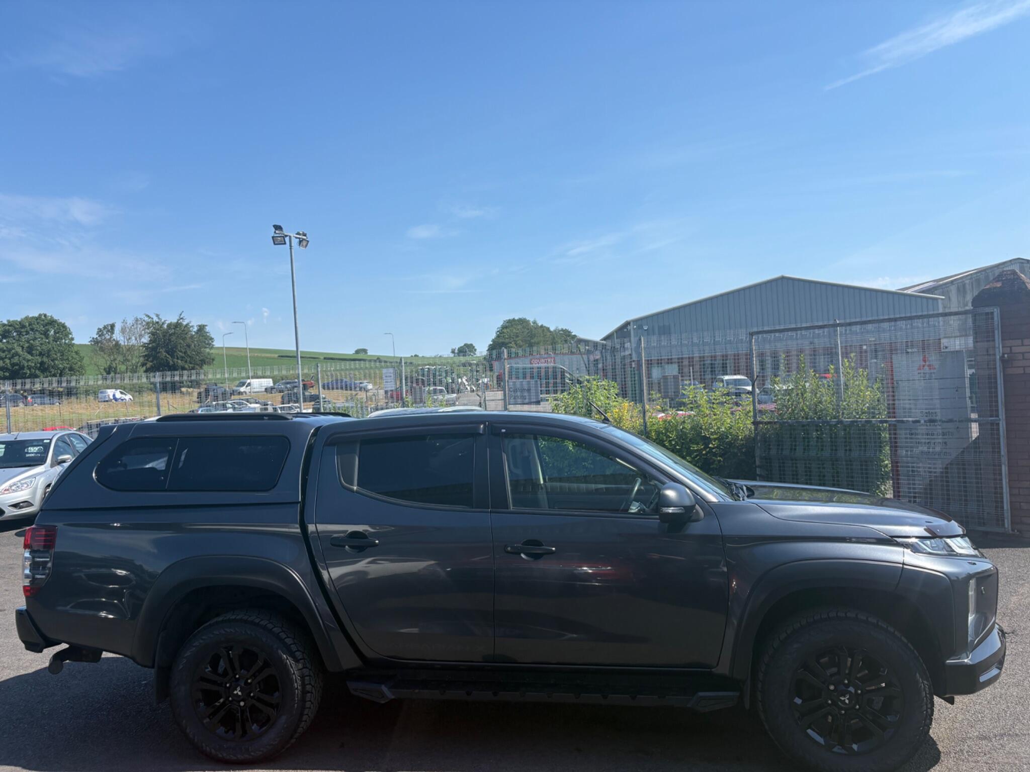 Mitsubishi L200