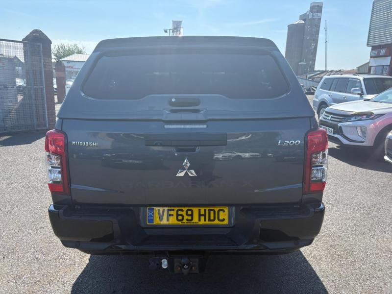 Mitsubishi L200