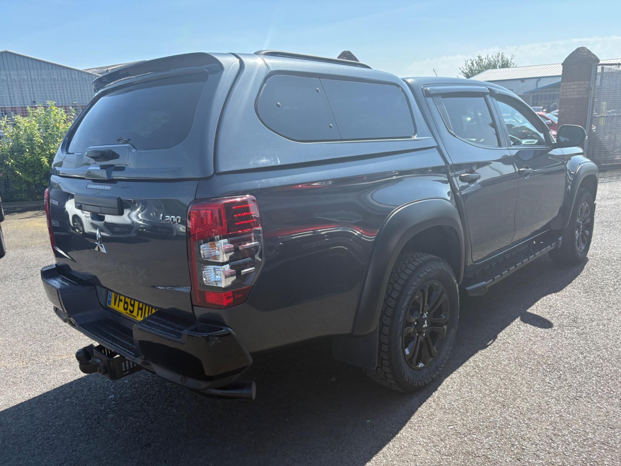 Mitsubishi L200