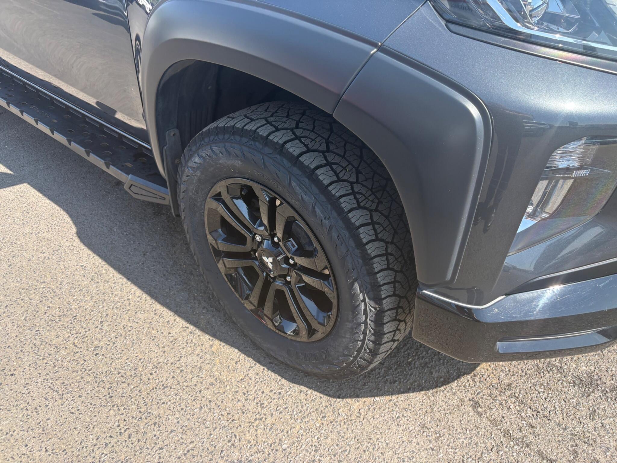 Mitsubishi L200