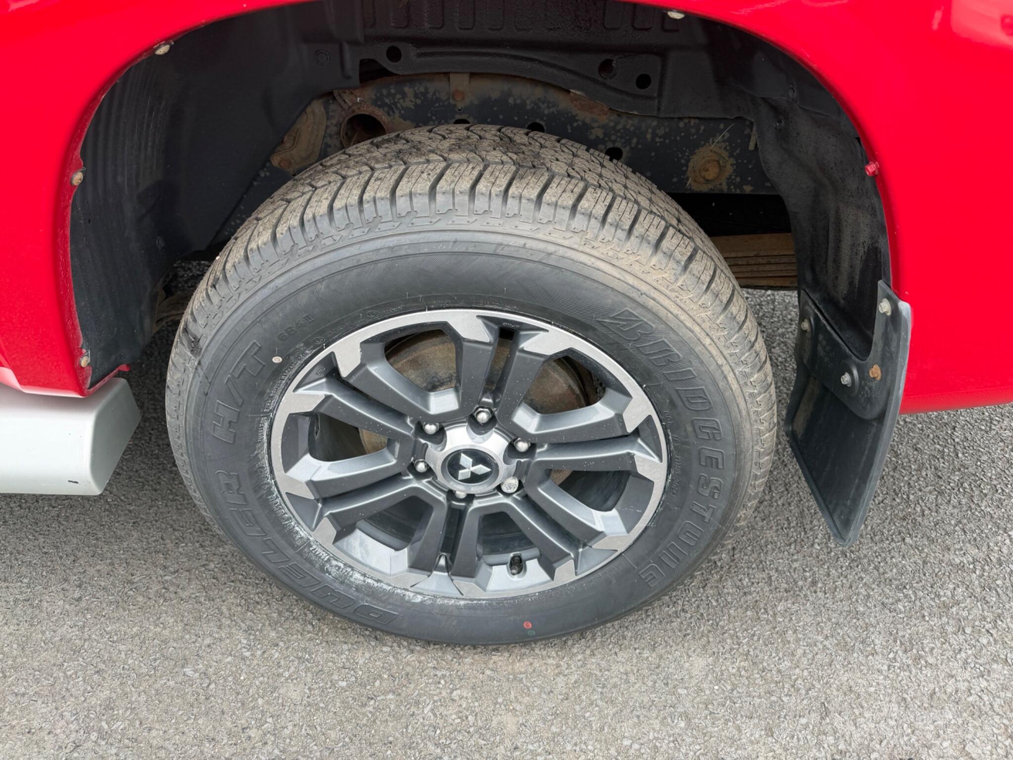 Mitsubishi L200