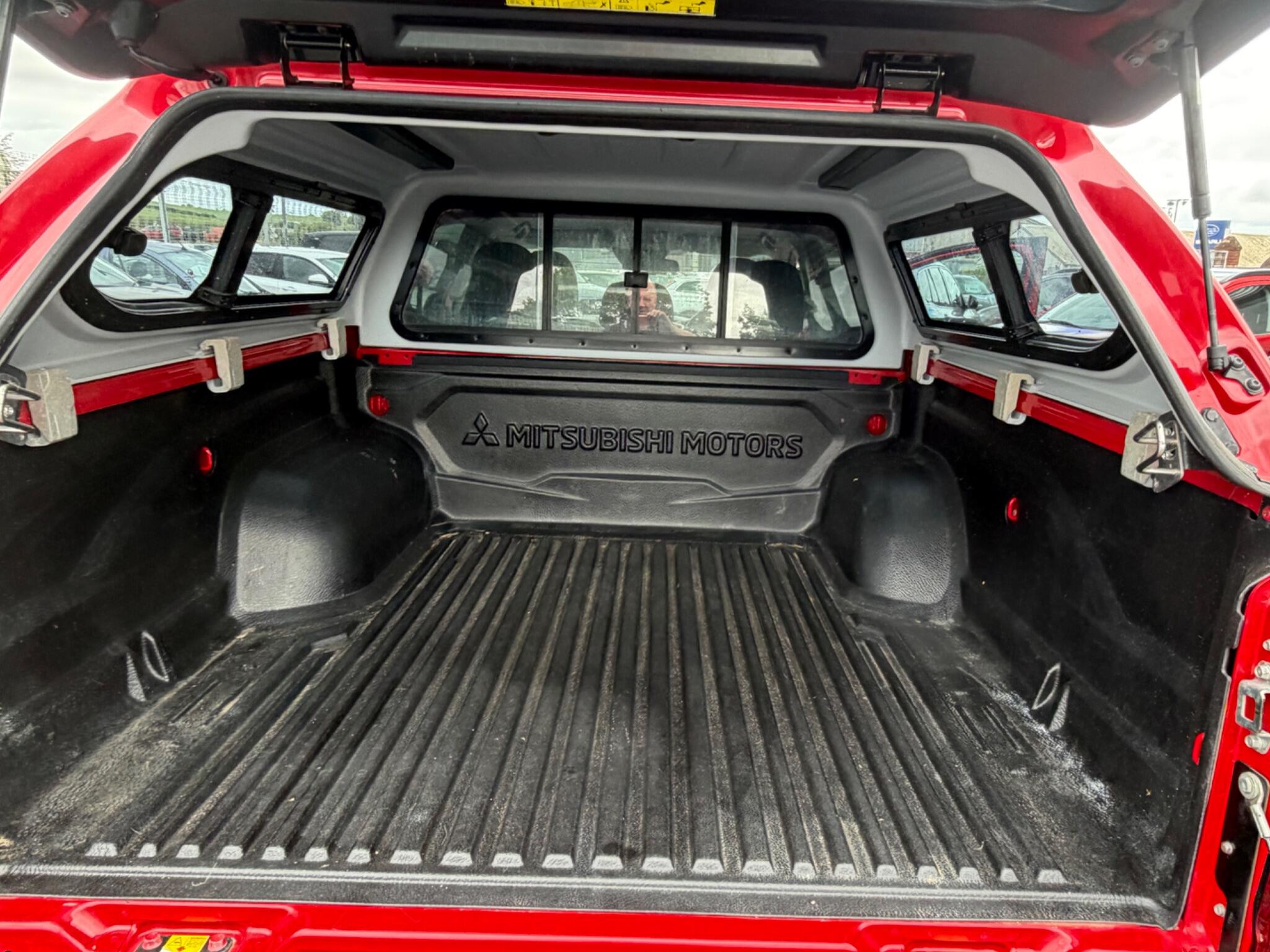 Mitsubishi L200