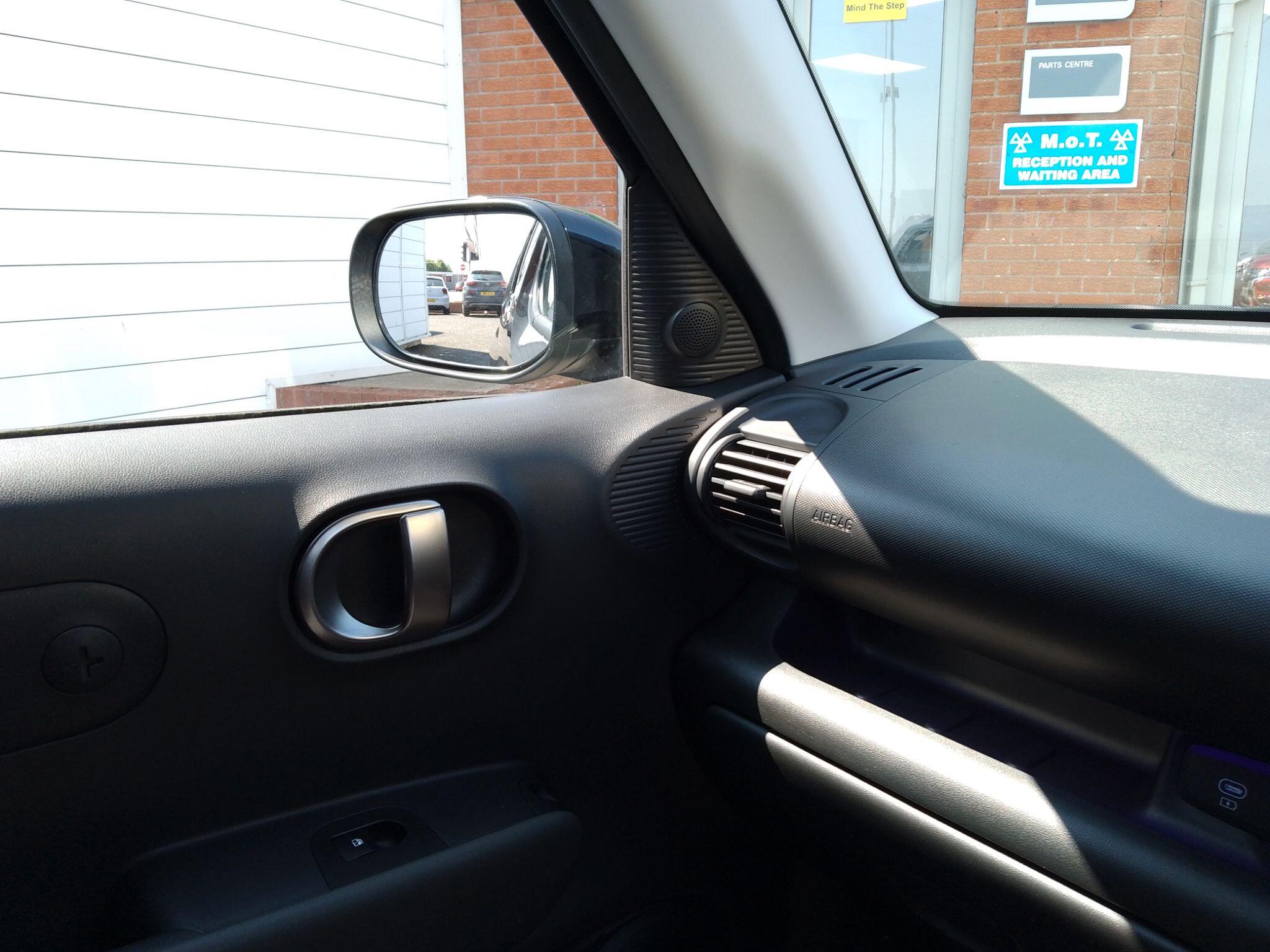 Hyundai INSTER