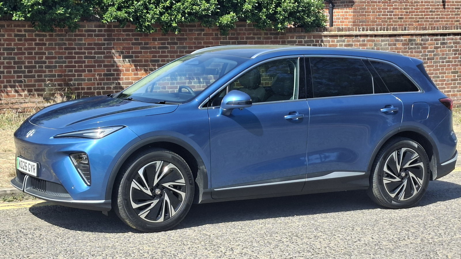 MG Motor UK MGS6