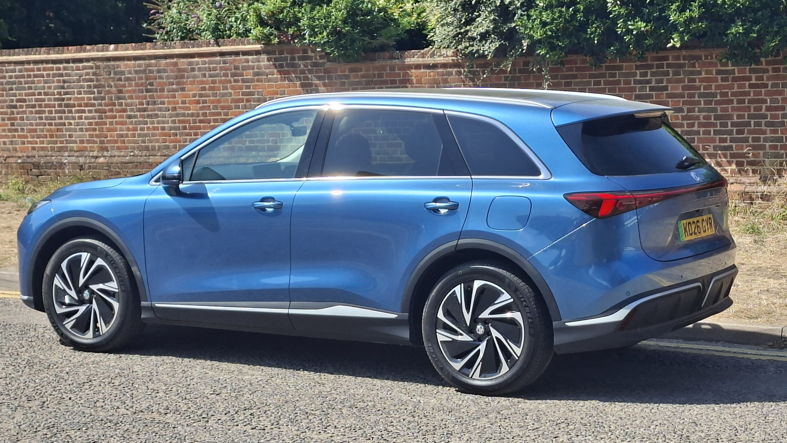 MG Motor UK MGS6