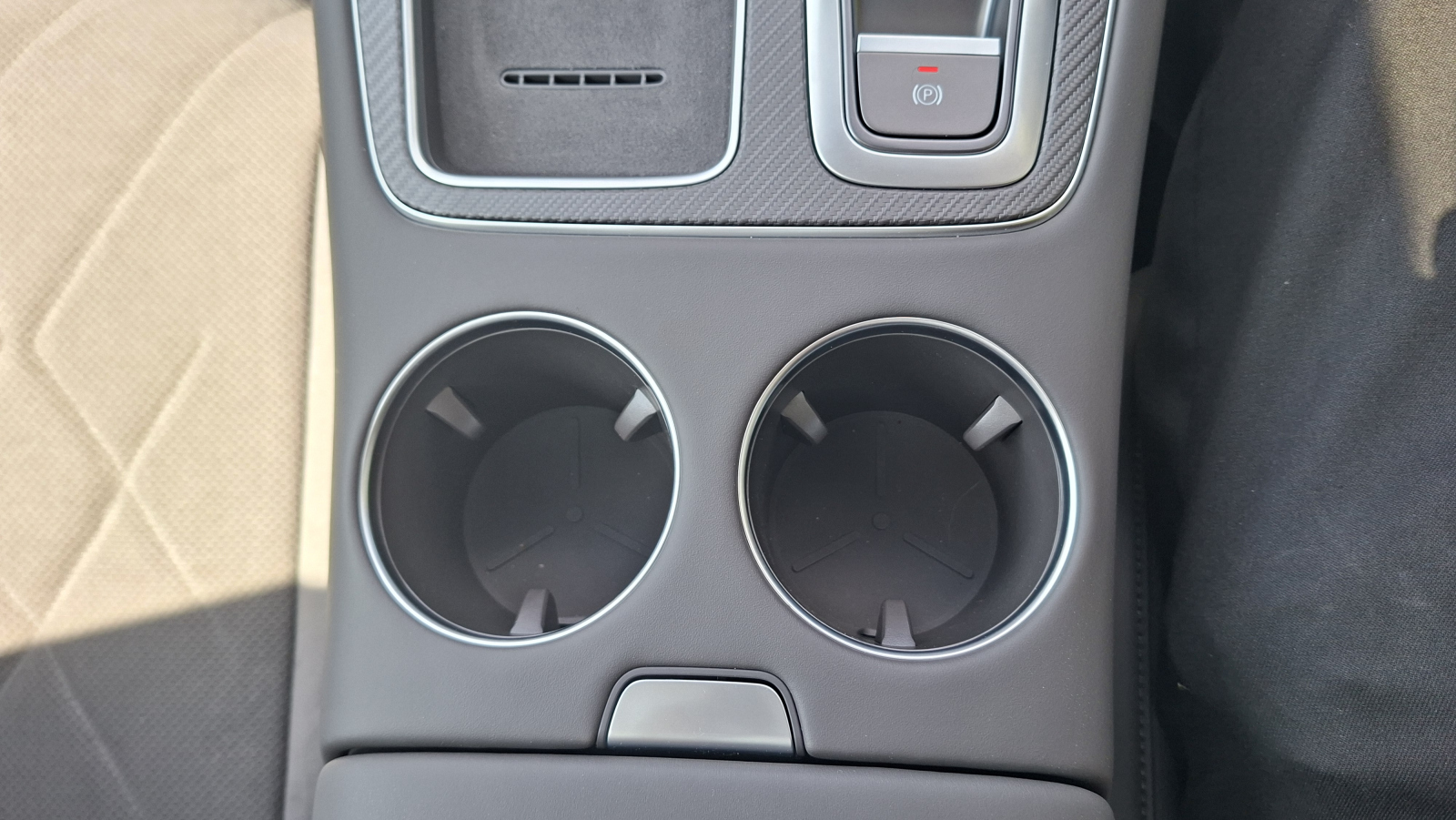 MG Motor UK MGS6