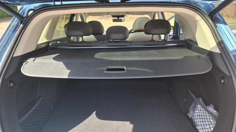 MG Motor UK MGS6