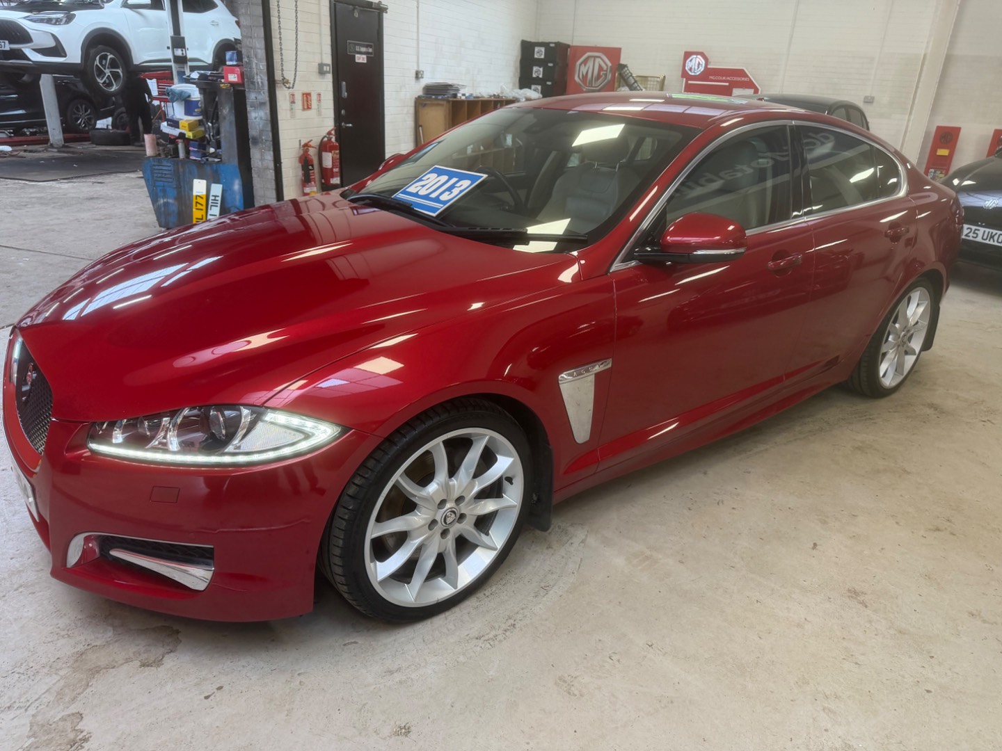 Jaguar XF