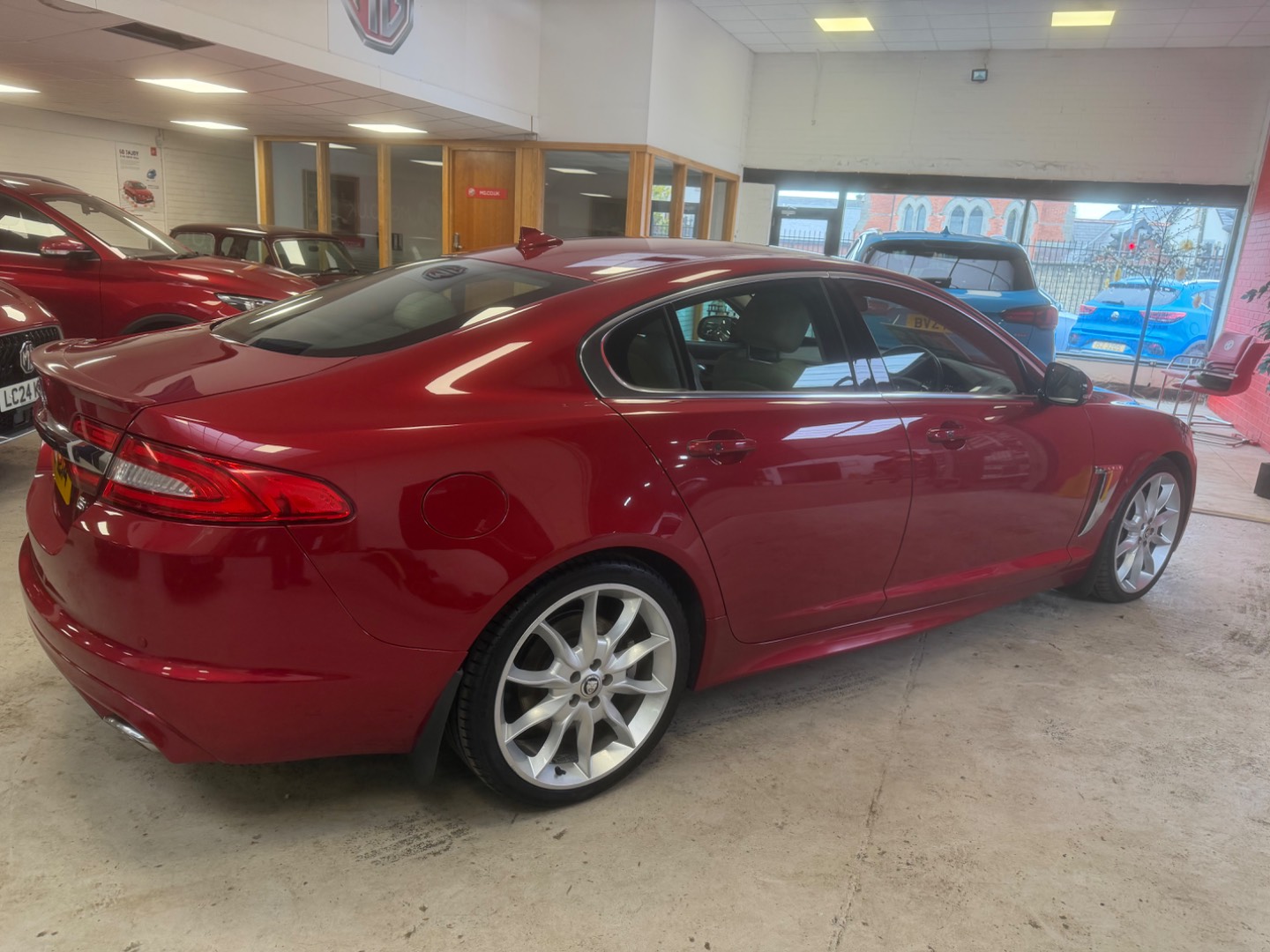 Jaguar XF