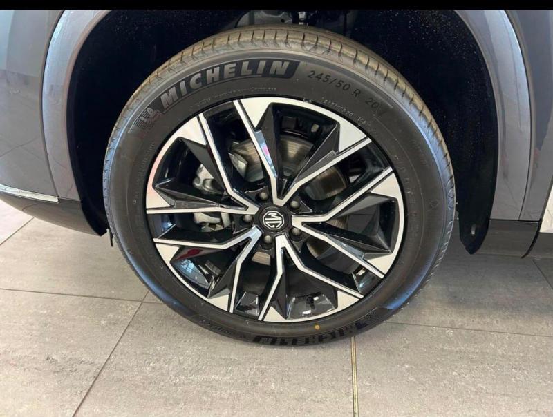 MG Motor UK MGS9