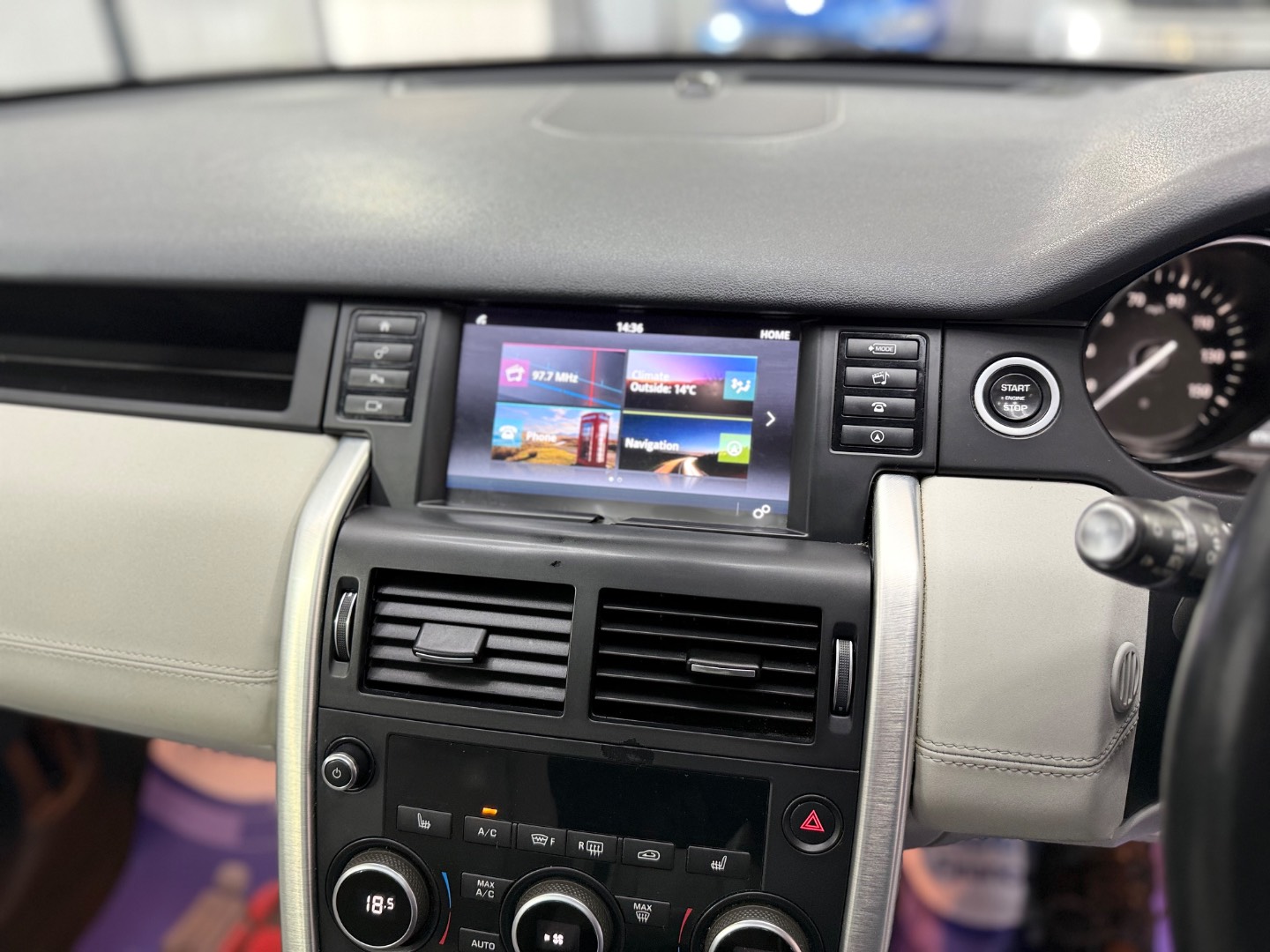 Land Rover Discovery Sport