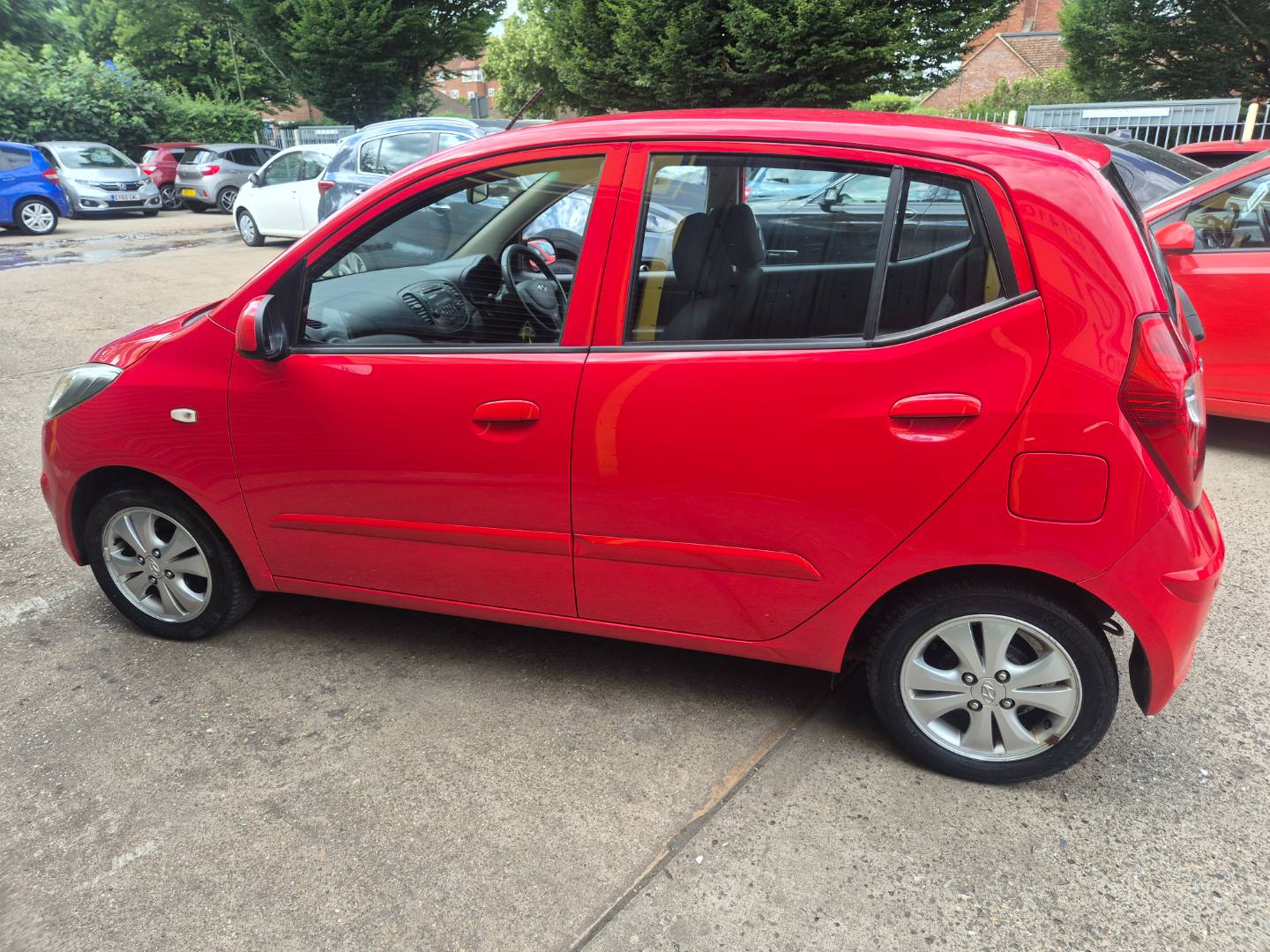 Hyundai i10