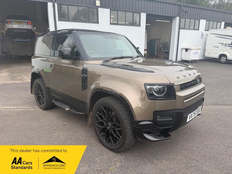 Land Rover Defender