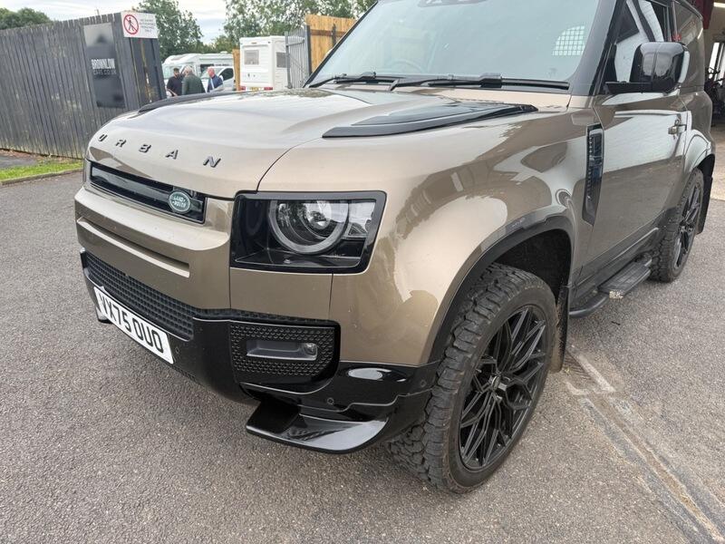Land Rover Defender