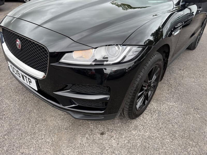 Jaguar F-Pace
