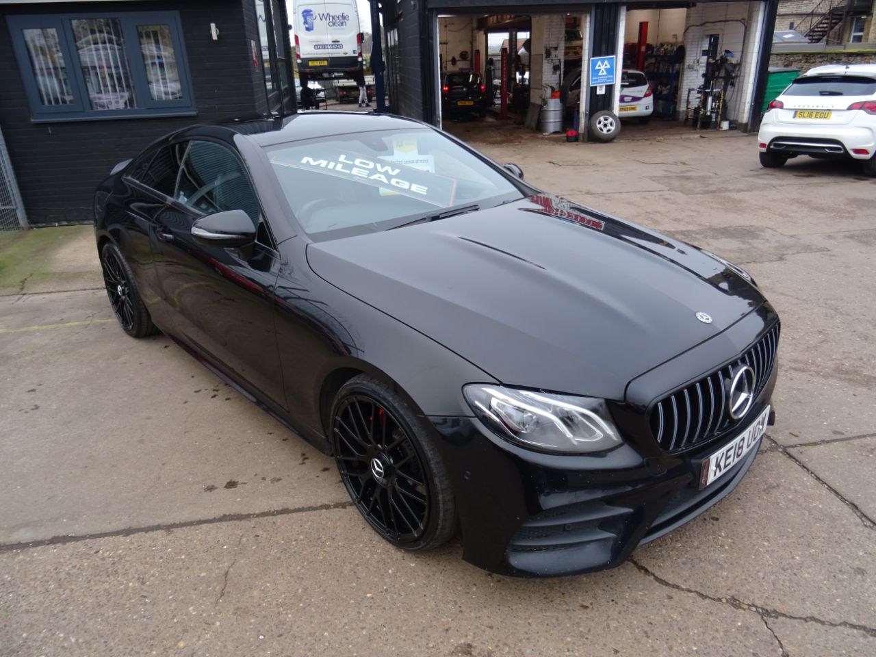 Mercedes-Benz E 220