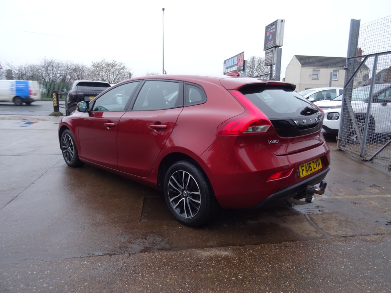 Volvo V40